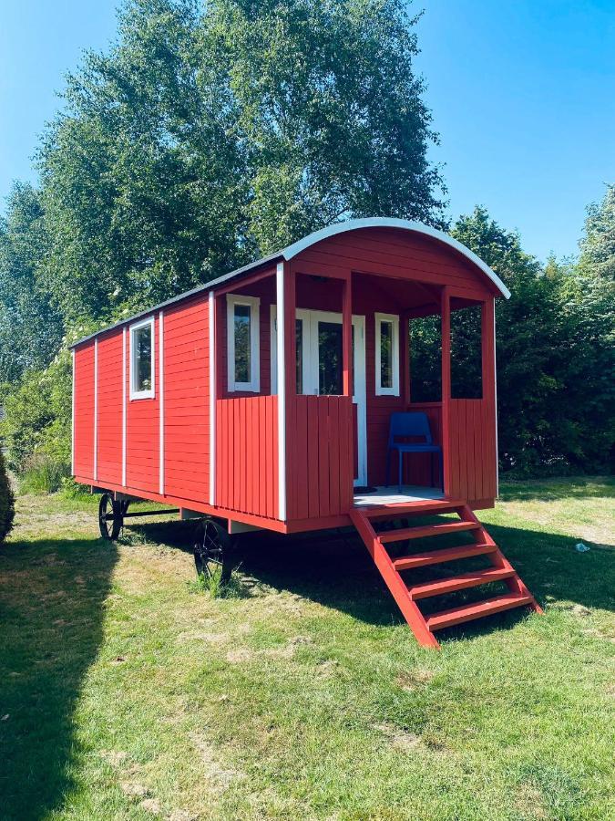 Pipowagens Bij Pannenkoekenrestaurant & Camping De Koppenjan 'Een Uniek Verblijf Met Kinderspeelboerderij' Jubbega-Schurega Exteriér fotografie